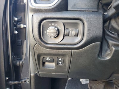 2019 RAM 1500 Big Horn/Lone Star Crew Cab 4x4 5'7" Box