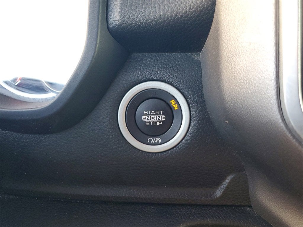 2019 RAM 1500 Big Horn/Lone Star Crew Cab 4x4 5'7" Box