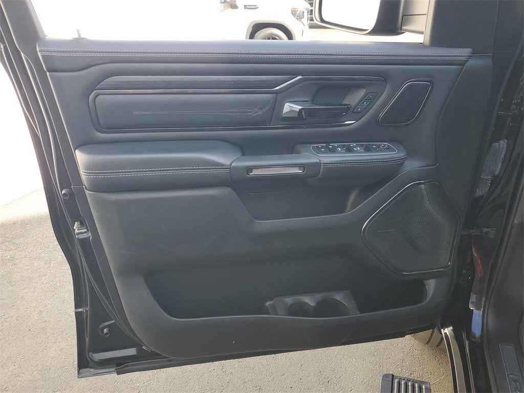 2023 RAM 1500 Limited Crew Cab 4x4 5'7" Box