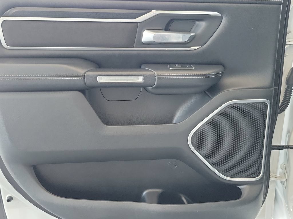 2022 RAM 1500 Laramie Crew Cab 4x4 5'7" Box