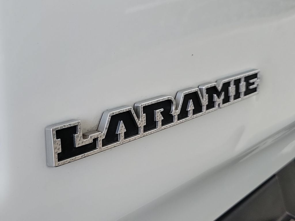 2022 RAM 1500 Laramie Crew Cab 4x4 5'7" Box