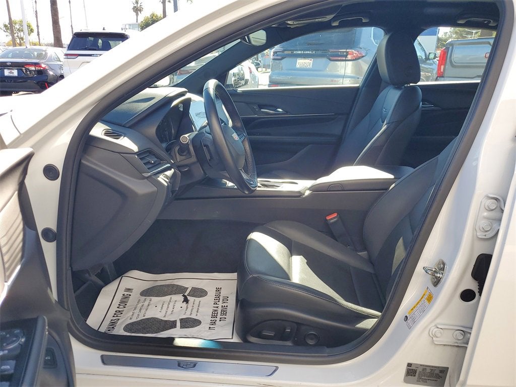 2023 Cadillac CT4 Premium Luxury