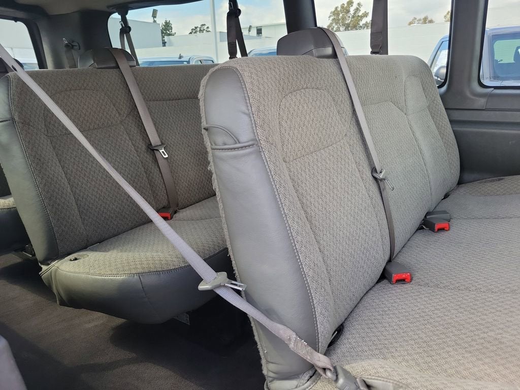 2020 Chevrolet Express Passenger 3500 LS