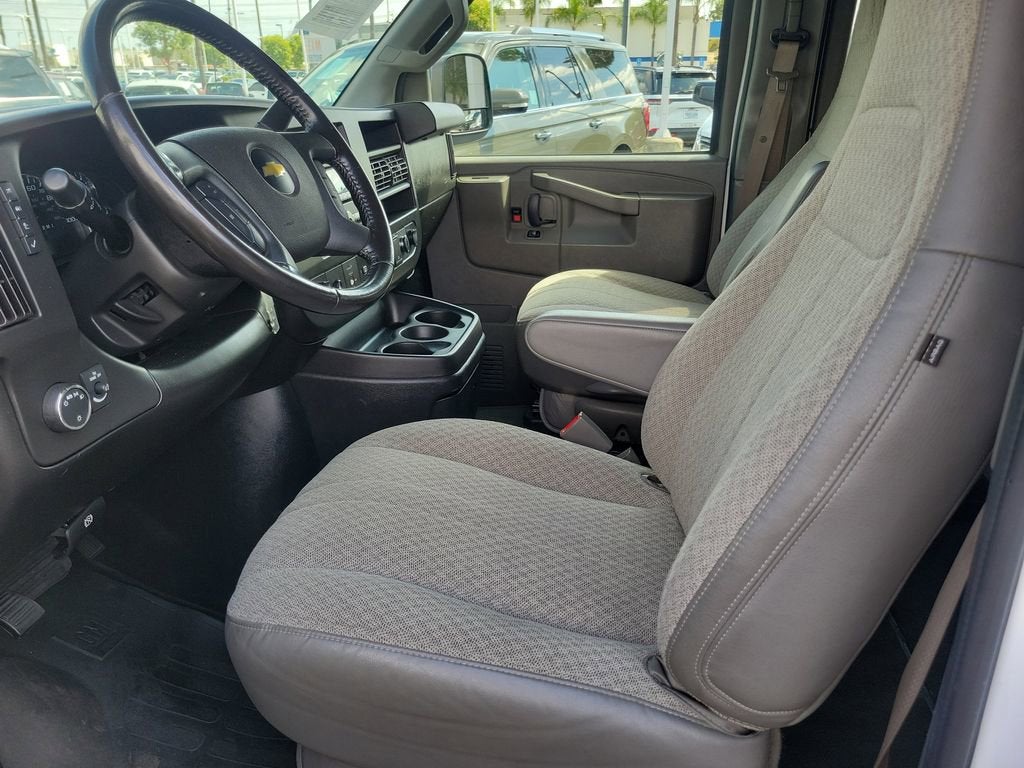 2020 Chevrolet Express Passenger 3500 LS