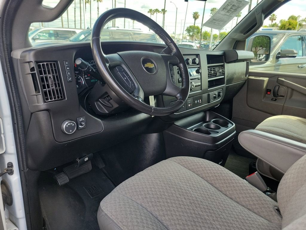 2020 Chevrolet Express Passenger 3500 LS