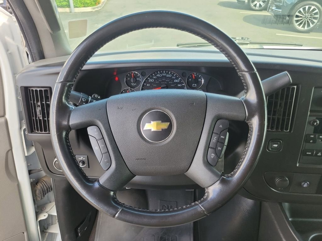 2020 Chevrolet Express Passenger 3500 LS