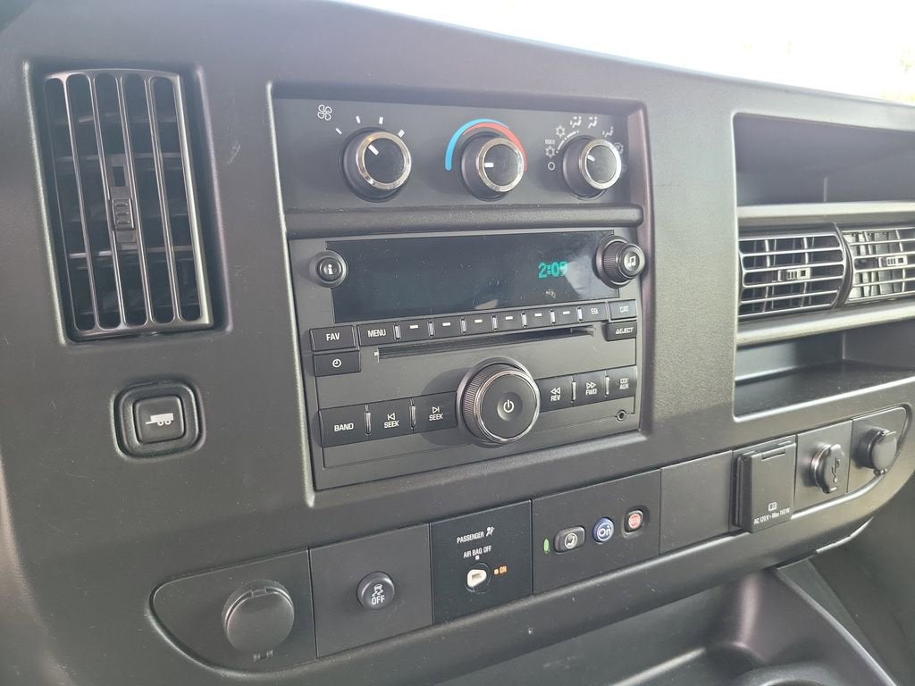 2020 Chevrolet Express Passenger 3500 LS