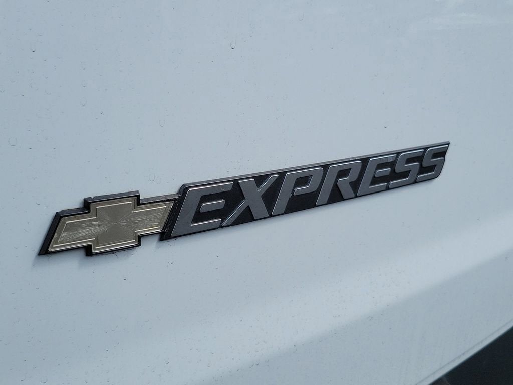 2020 Chevrolet Express Passenger 3500 LS