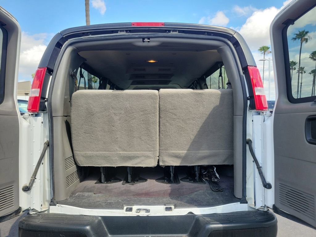 2020 Chevrolet Express Passenger 3500 LS