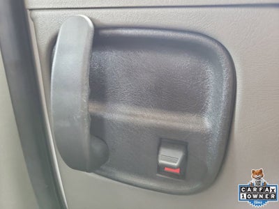 2025 Chevrolet Express Passenger 1LT