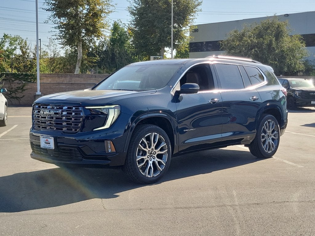 2027 GMC Acadia Denali Ultimate - Photo 2