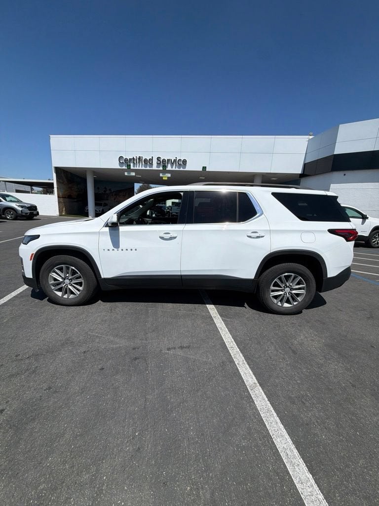 2023 Chevrolet Traverse LT Cloth
