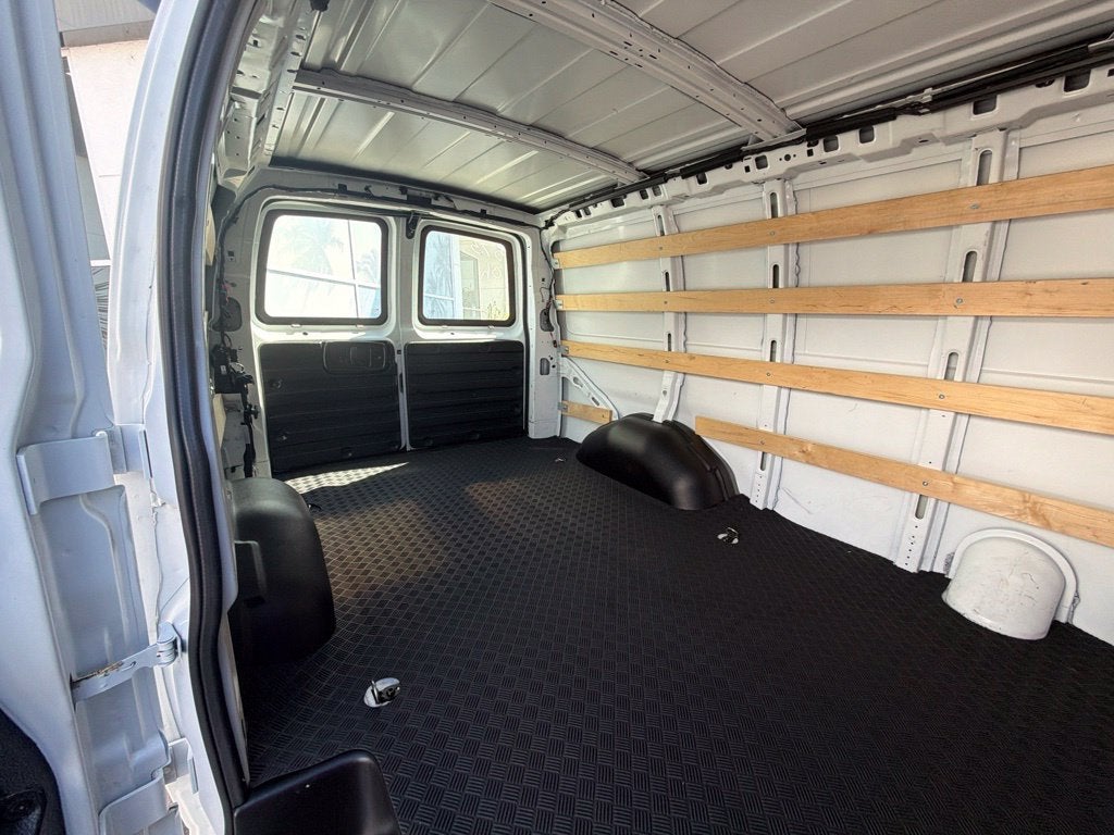 2025 GMC Savana Cargo Work Van