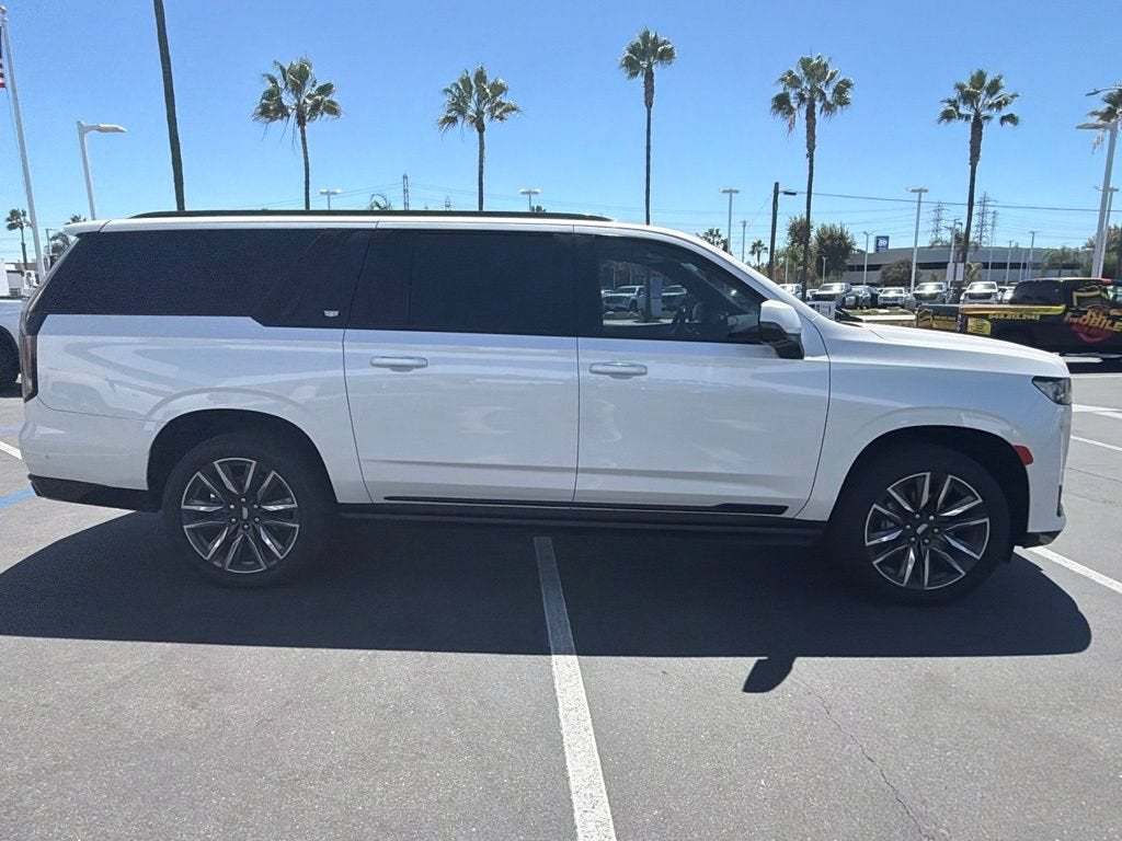 2022 Cadillac Escalade ESV Sport