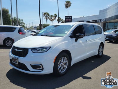 2024 Chrysler Pacifica Touring