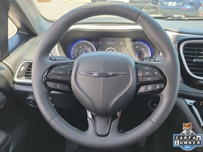 2024 Chrysler Pacifica Touring