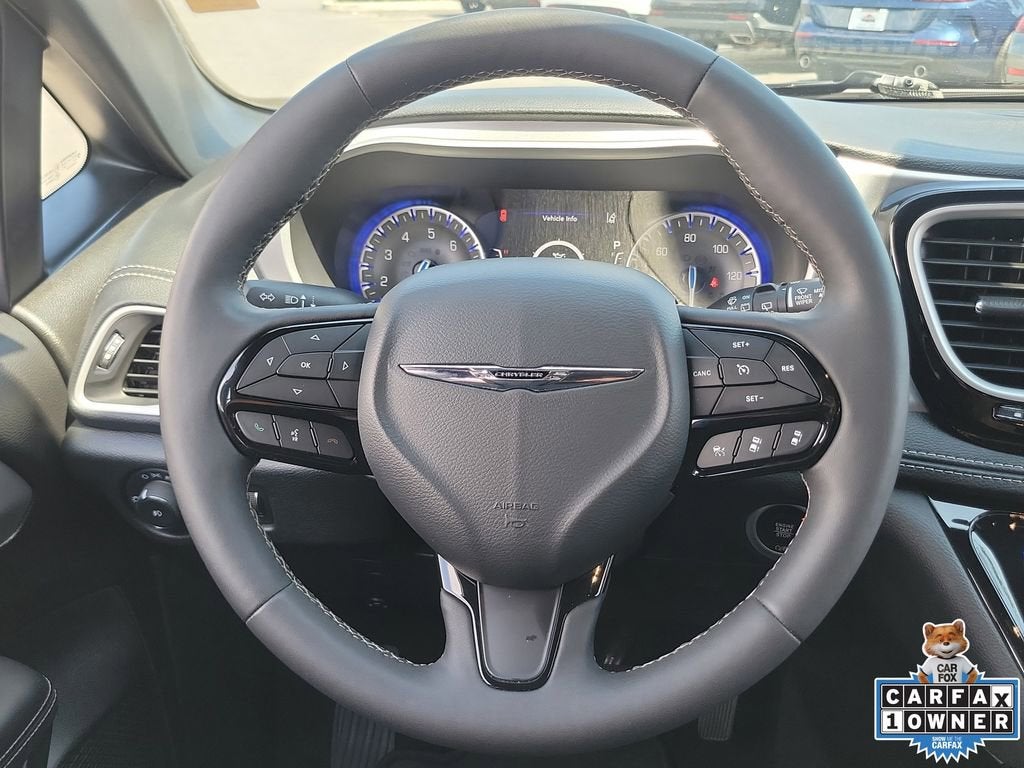 2024 Chrysler Pacifica Touring