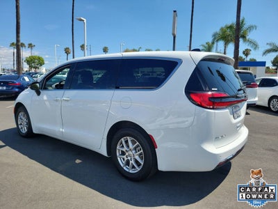 2024 Chrysler Pacifica Touring