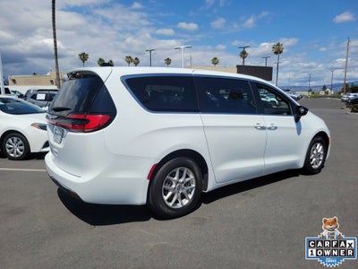 2024 Chrysler Pacifica Touring