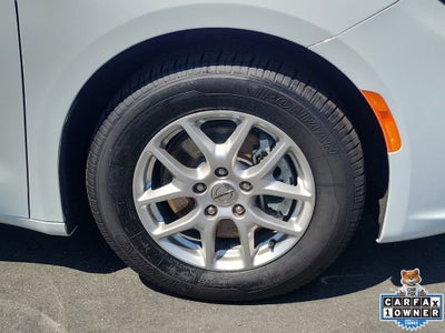 2024 Chrysler Pacifica Touring
