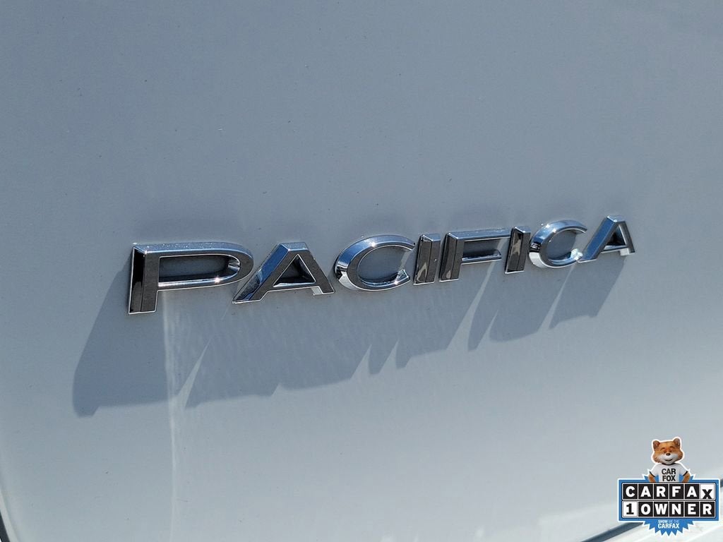 2024 Chrysler Pacifica Touring