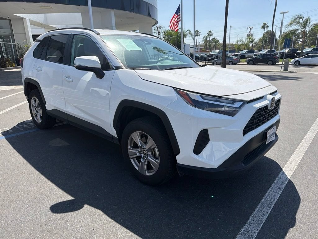 2025 Toyota RAV4 XLE