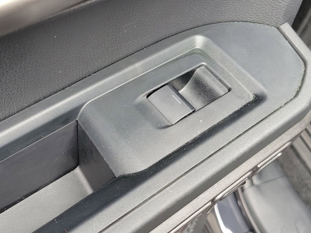 2025 Toyota Tacoma 4WD SR