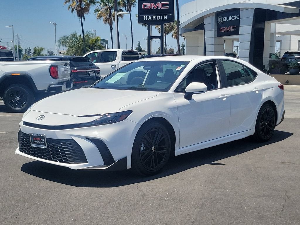 2025 Toyota Camry SE