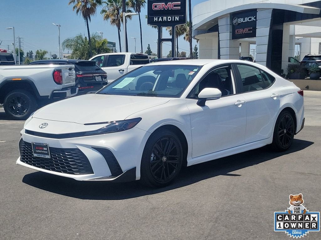 2025 Toyota Camry SE