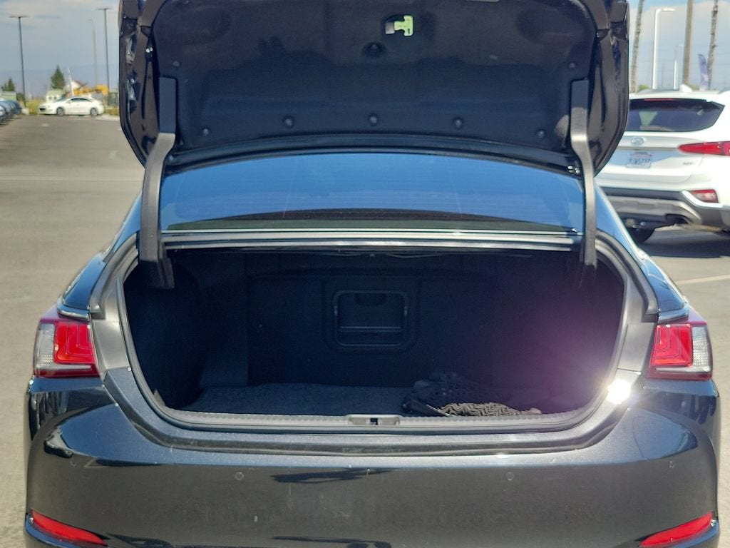 2023 Lexus ES 350 F SPORT Handling