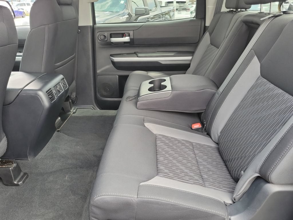 2017 Toyota Tundra SR5 5.7L V8