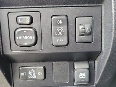 2017 Toyota Tundra SR5 5.7L V8