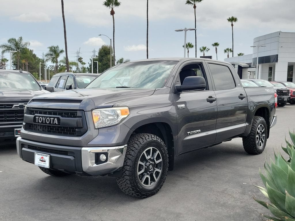 2017 Toyota Tundra SR5 5.7L V8