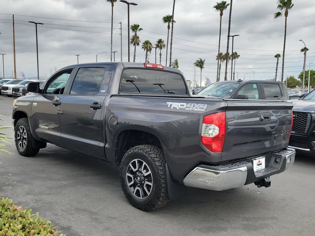 2017 Toyota Tundra SR5 5.7L V8