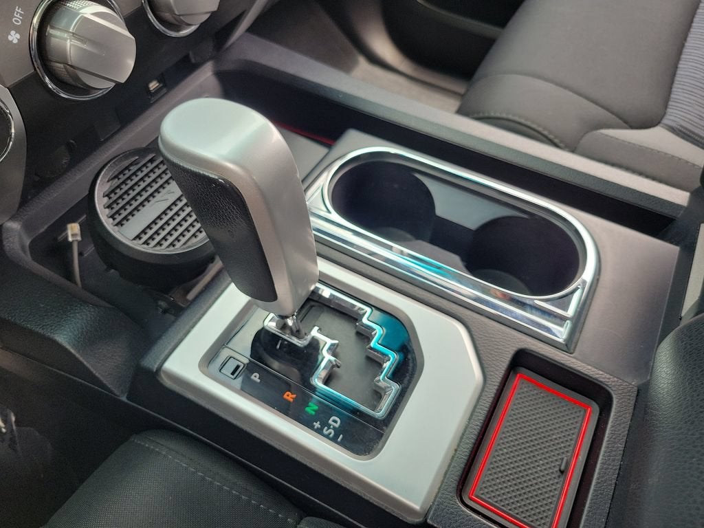 2017 Toyota Tundra SR5 5.7L V8