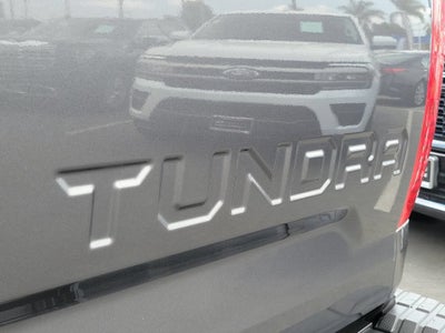 2017 Toyota Tundra SR5 5.7L V8