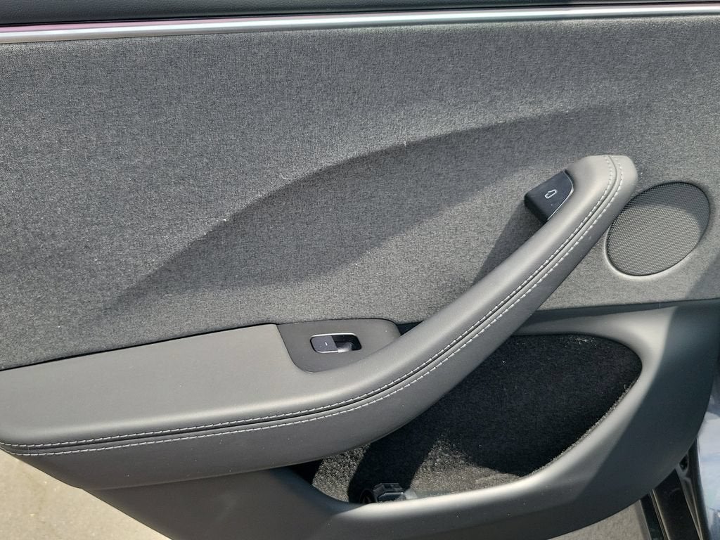 2024 Tesla Model 3 BLACK