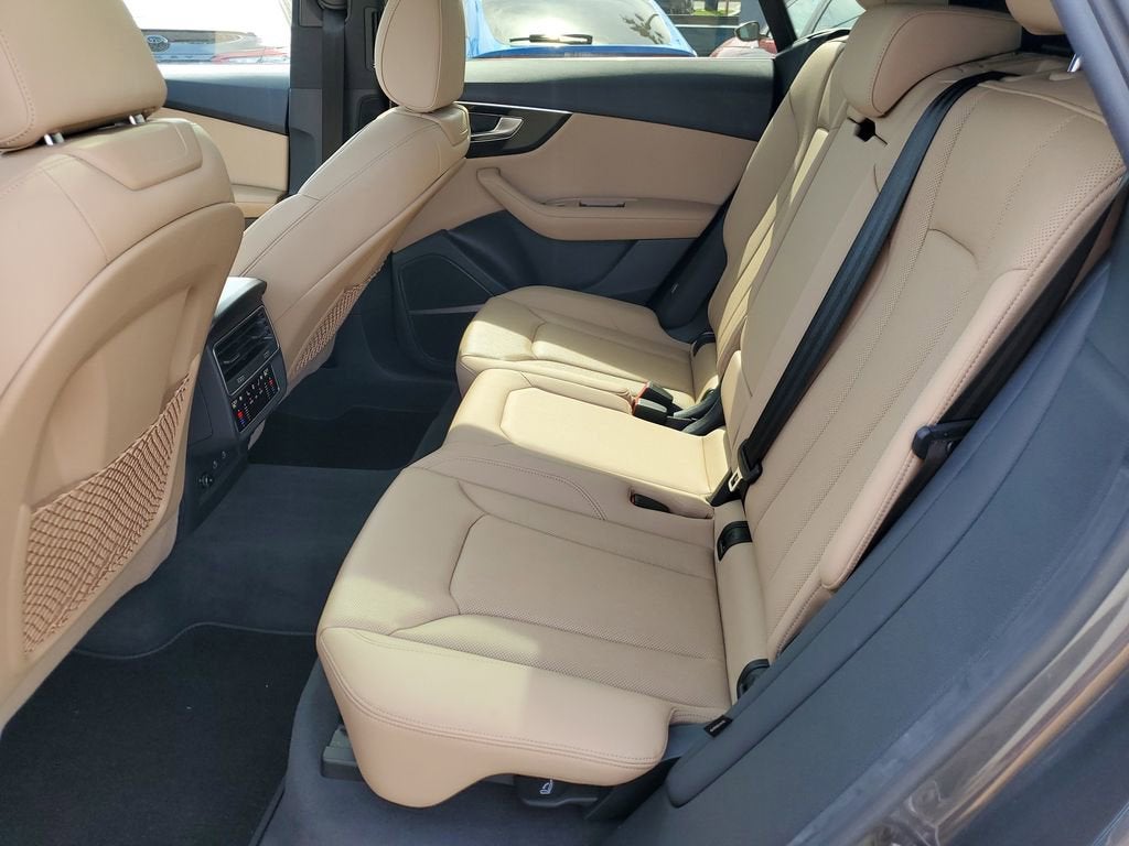 2023 Audi Q8 Premium Plus 55 TFSI quattro Tiptronic