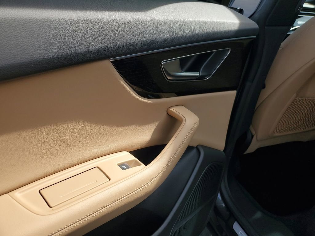 2023 Audi Q8 Premium Plus 55 TFSI quattro Tiptronic