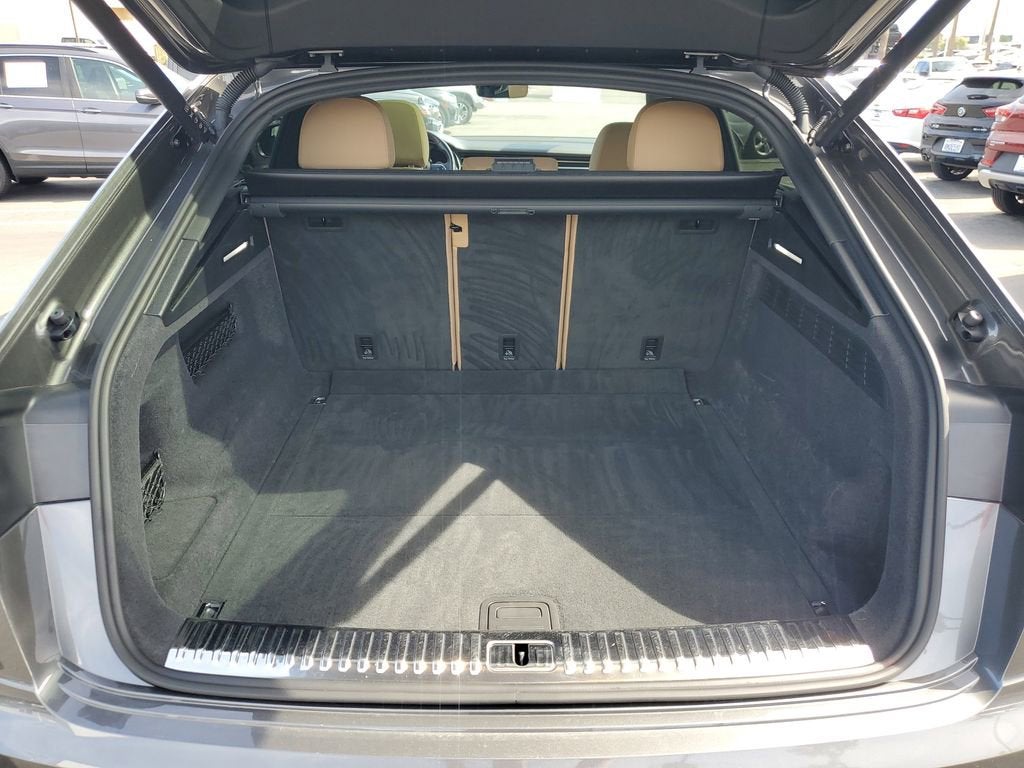 2023 Audi Q8 Premium Plus 55 TFSI quattro Tiptronic