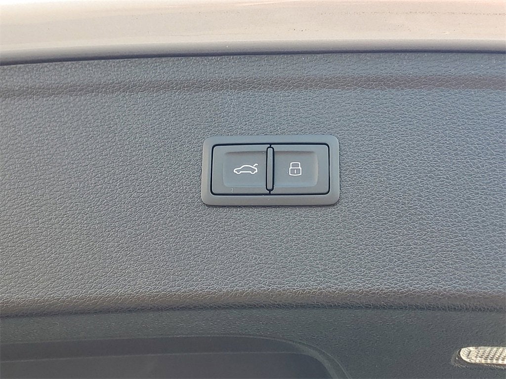 2022 Audi Q5 Premium Plus 45 TFSI S line quattro S tronic