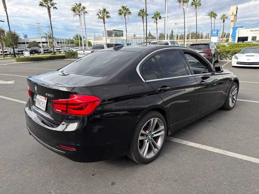 2018 BMW 330i xDrive